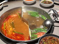 -伴山牛贵州黄牛肉火锅·苗疆非遗艺术餐厅(上海首店)