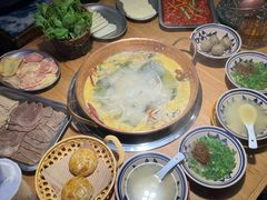 -洱火云南酸菜牛肉火锅(石景山当代商城店)