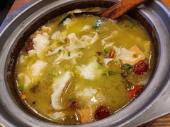 -周鱼小馆石锅酸菜鱼(活力汇店)