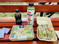 别的地方吃不到的金枪鱼三明治-萤火虫咖啡(后海店)