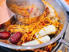 -何鲜菇火锅(大营盘店)