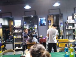 -MOVAN  HAIR莫凡匠人发型屋