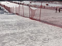 -荣盛康旅野三坡滑雪场