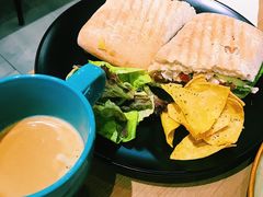 -HELLO 27 意面·沙拉·帕尼尼