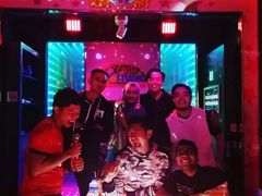 包房-Cash Studio Family Karaoke Box