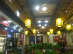 大堂-川麻婆泥锅涮肚·串串火锅(物资学院店)