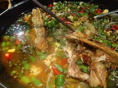 清江鱼-令狐冲·炭烤活鱼(宝龙店)