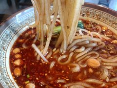 -张氏宽窄巷成都名小吃(华发新天地店)