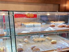 面包甜点陈列柜-味多美蛋糕(航天桥店)