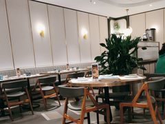 -港丽餐厅(正大店)