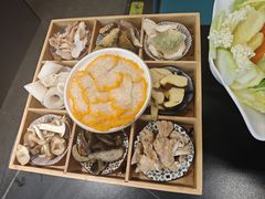 -野菌皇海景野生菌火锅(滨海大道店)