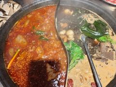 -鹿鸣山草本茶香火锅(园西路店)