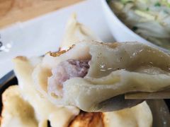 -黄阿姨锅贴大王(万航渡路店)