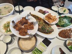 -梅利汴京烤鸭•开封豫菜地标店(东大街店)