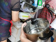 -黄阿姨锅贴大王(万航渡路店)