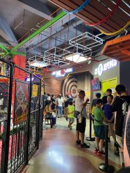 点击看大图 -嗨翻Hi-Fun竞技主题乐园·蹦床团建生日聚会(五棵松华熙店)