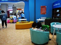 -Swim斯卫姆国际儿童游泳中心(红博中央公园店)