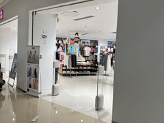 -优衣库(重庆星光时代广场店)