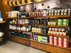 零售区-星巴克臻选(成都宽窄巷子店)