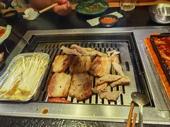 -臻牛烤肉