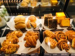 -星巴克臻选(上海合生汇1F店)