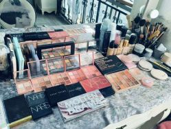 -爱的化妆工作室(雅地天际店)