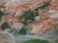 -鸿浩扒猪脚米线