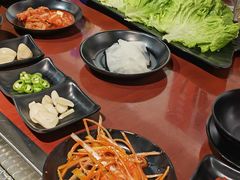 -肉甲韩国木炭烤肉(新壹街1店)