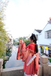 -一揽芳华汉服旗袍体验馆(拙政园店)