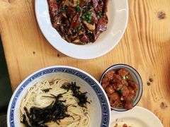 -沪西老弄堂面馆(定西路店)