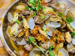 炒蛤蜊-老东镇啤酒屋海鲜加工·蒸汽海鲜·海鲜烧烤(台东店)