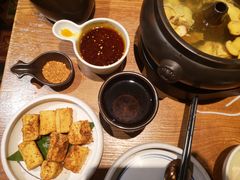 -云海肴·汽锅鸡·云南菜(天山百盛优客店)