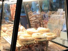 -Dough&Joe团憩(瑞虹天地月亮湾店)