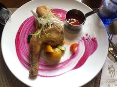 招牌脆皮烤春鸡-YUE·6·西式融合餐厅(外滩六号店)