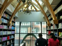 -钟书阁(松江泰晤士小镇店)