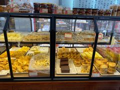 面包甜点陈列柜-鼎丰真(越野路店)