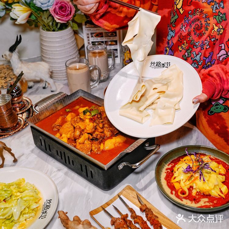 🌟 香辣过瘾，魔都必吃大盘鸡来啦‼️