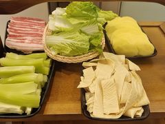 -菌海森林·非遗野生菌火锅(西山区滇池路摩根道店)