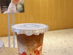 冬日草莓生酪暖白-Cafe on warm(丹霞店)