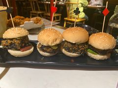-新哥老官·畅吃123·美蛙世界(苏宁广场店)