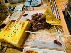 -欢乐牧人蒙古炭烤羊腿(四平路店)