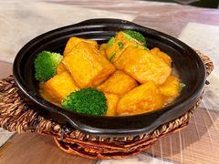 自制鲍汁豆腐煲-李记潮汕砂锅粥(营福路店)