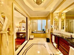 -广州富力丽思卡尔顿酒店