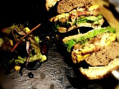 烟熏芝士汉堡-HIGH FIVE哈福手工汉堡(桂林路店)