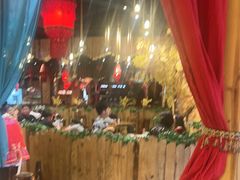 -老滇山寨•云南特色菜•地方菜•民族风情歌舞表演(金碧店)