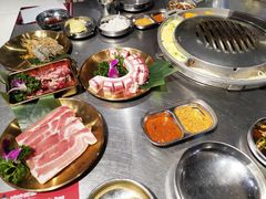 -哈哈碳都·牛肋条无限自助烤肉(台江万达店)