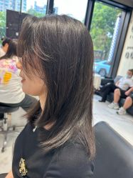-艾米莉 烫染沙龙