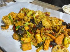 -嗨辣小聚·盘锦河蟹·海鲜烧烤龙虾(盘锦十年好店)