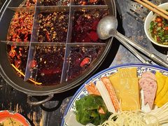 -周小明火锅(黑金冠社区店)