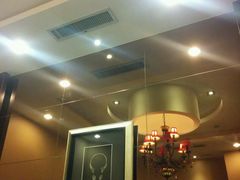 -高第街56号餐厅(宝龙店)